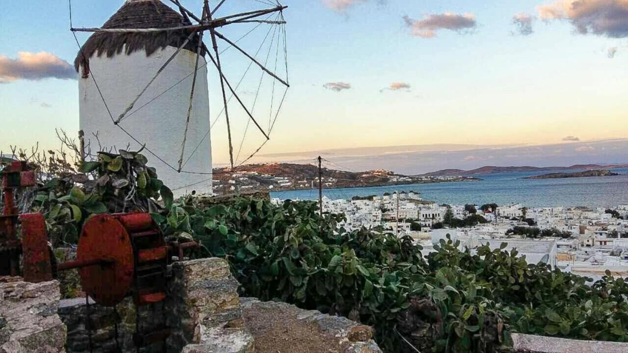 Вилла Traditional Split Level House In Mykonos Town Экстерьер фото